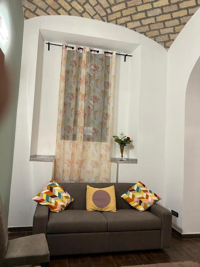 La Rosa Di Roma Colosseo Apartment Bagian luar foto