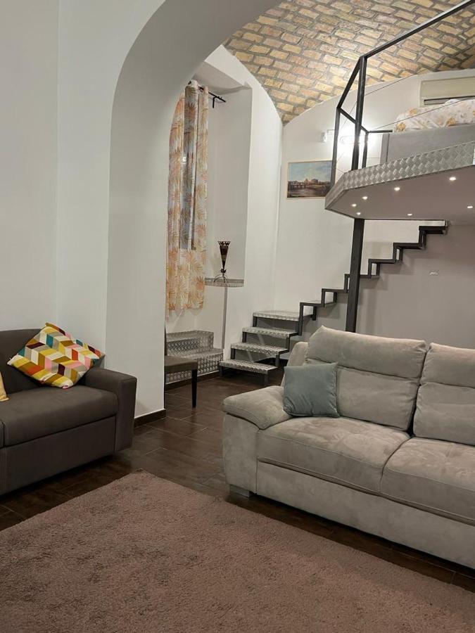 La Rosa Di Roma Colosseo Apartment Bagian luar foto