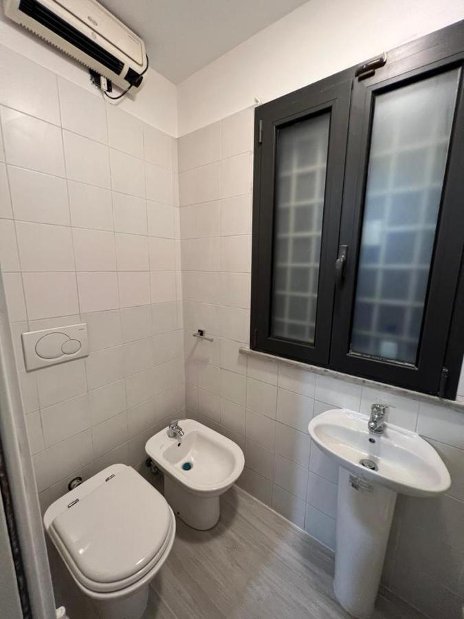 La Rosa Di Roma Colosseo Apartment Bagian luar foto